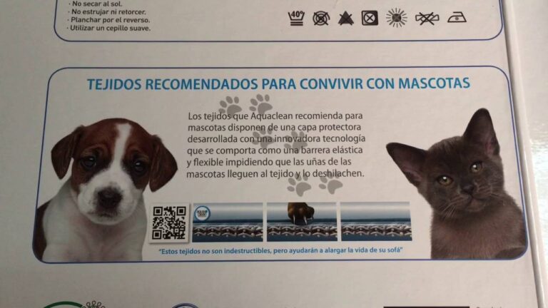 Decoración con Telas para Mascotas en el Sofá