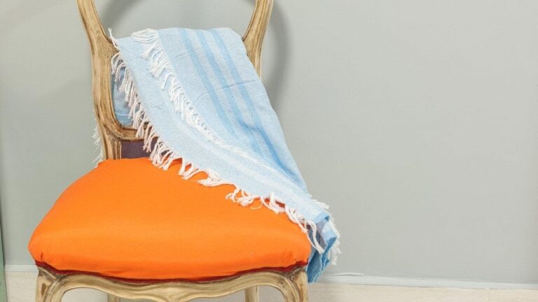 Tapicería Clásica: Elegancia en Decoración con Telas Tradicionales